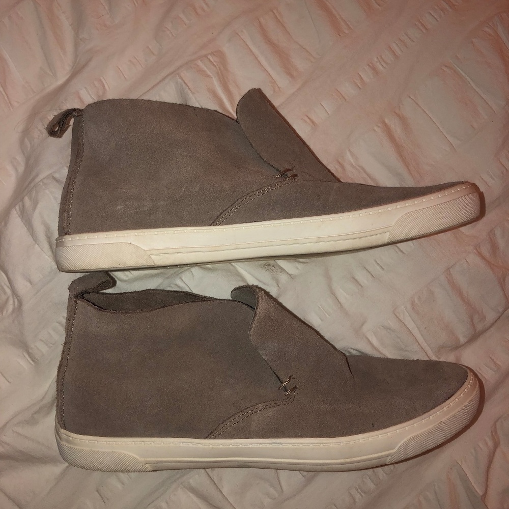 Beige Sneakers